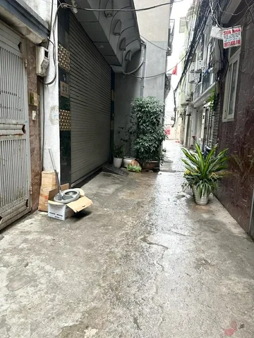 Bán Nhà Yên Lãng. Đống Đa. DT 50m2. MT 4.5m. 5 Tầng. Giá 13.7 Tỷ.