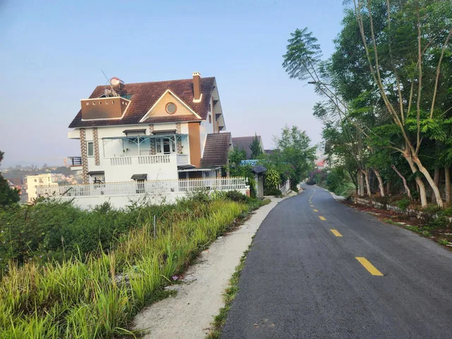 Cho thuê villa 11 phòng ngủ full nội thất giá 40 triệu tại Đường Nguyễn Hữu Cảnh Phường 8 Thành phố Đà Lạt Lâm Đồng