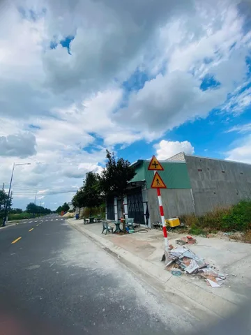 Bán Đất 225m2 ,thổ cư 60m2, giá 685 triệu . SHR Sẵn ,Minh Thành, quốc lộ 13