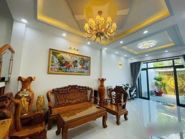 NHÀ 3 TẦNG MẶT TIỀN KINH DOANH LINH TÂY – GIẢM SÂU CÒN 9,8 TỶ