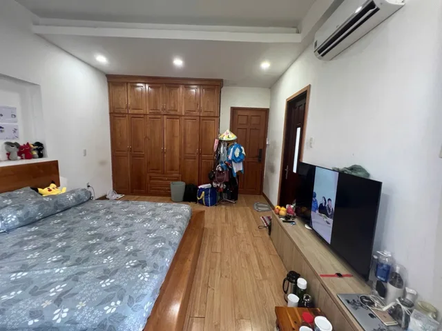 BIỆT THỰ SÂN VƯỜN KHU VIP NGUYỄN VĂN KHỐI – QUỸ ĐẤT GẦN 300M² – 5 TẦNG