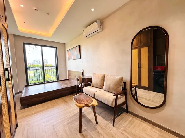 ✅ 18 phòng Homestay hoàn thiện full nội thất cao cấp: máy giặt sấy riêng, tủ lạnh riêng, hút mùi, bếp từ, tivi 55inch, giường tủ, sofa, bàn trà, ban công...