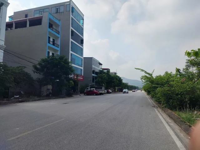 Bán đất chu mẫu 2 mặt đường tam giang. Kinh doanh tốt. Diện tích 90m mặt tiền 4.5m hướng tây bắc. Phường nam sơn tỉnh bắc ninh