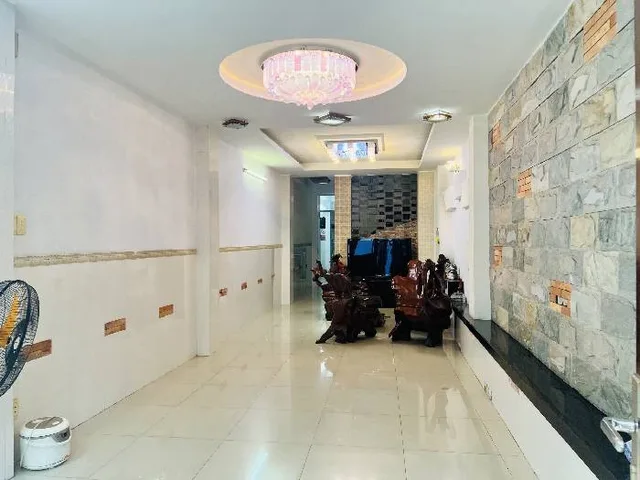CỰC HOT - SIÊU PHẨM MẶT TIỀN ĐƯỜNG NGUYỄN THANH TUYỀN - XÂY 6 TẦNG - 9 PHÒNG 30 TRIỆU/THÁNG