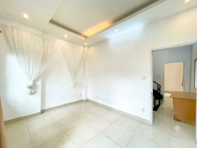 Bán Nhà 42m2 - 3 lầu - nhỉnh 5 tỷ hẻm ga bác ngay Võ Duy Ninh