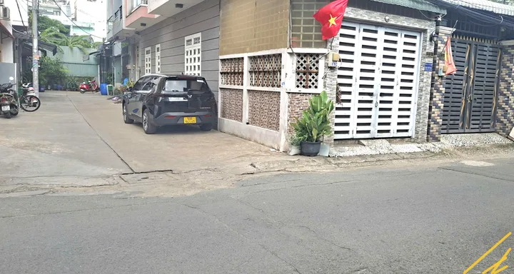 Bình Tân nhà 5 tầng mới đẹp chỉ hơn 6ty, hẻm xe hơi