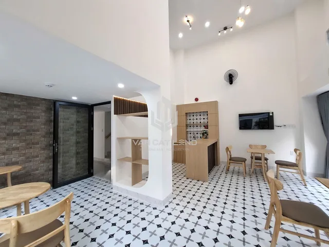 🔥 CHO THUÊ MẶT BẰNG CĂN GÓC HẺM Ô TÔ HOÀNG HOA THÁM, P.2 – 36M² – 9,5 TRIỆU/THÁNG 🔥