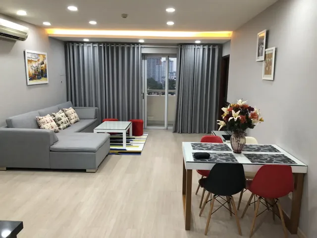 Bán Gấp Căn Hộ Cao Cấp Hùng Vương Plaza, DT: 130m² - 3PN - 3WC, Sổ Hồng Chính Chủ - Giá Tốt