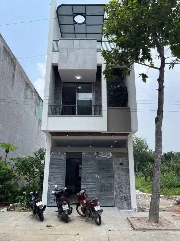 BÁN NHÀ 1 TRỆT 1 LẦU 1 TUM MỚI ĐẸP KHU DÂN CƯ HOÀN CẦU, P. PHƯỚC HƯNG, TP. BÀ RỊA - NHÀ ĐẸP LUNG LINH LUÔN.