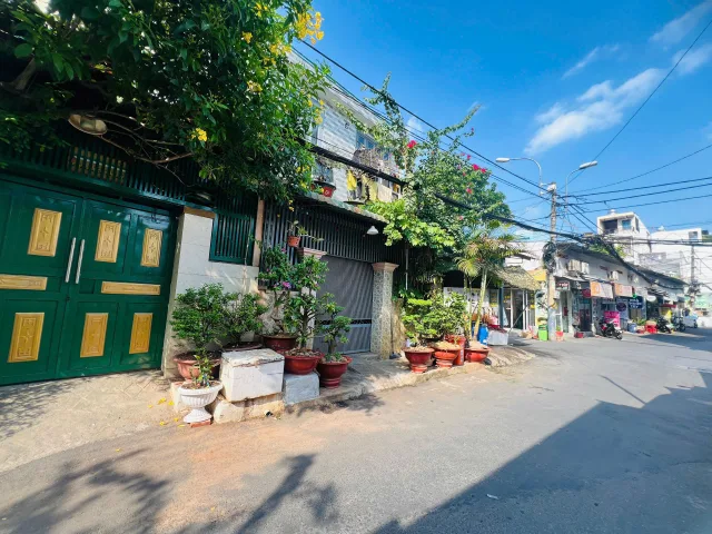 GIẢM MẠNH_Giá 4.7 tỷ_Nhà 2 tầng Mặt Tiền Kinh Doanh_Sát Hoàng Diệu 2_Gần ĐH Ngân Hàng