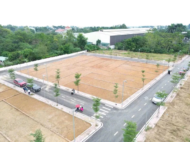 Bán Đất 100m2 có sẵn 100 m2 thổ cư giá 8.2 tỷ tại Xã Tiến Xuân Huyện Thạch Thất Hà Nội