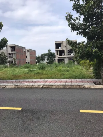 Mình cần bán một lô đất tại khu dân cư Thăng Long House, Tân Hiệp, Tân Uyên.