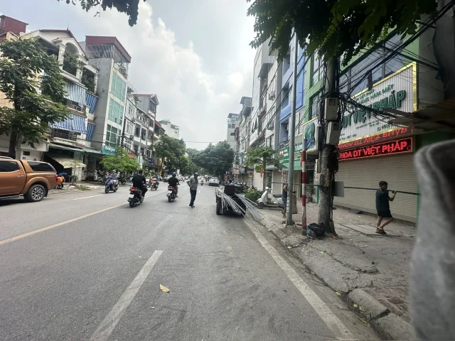 NHÀ MẶT PHỐ DƯƠNG VĂN BÉ - LÔ GÓC- THANG MÁY- KINH DOANH MỌI LOẠI HÌNH.