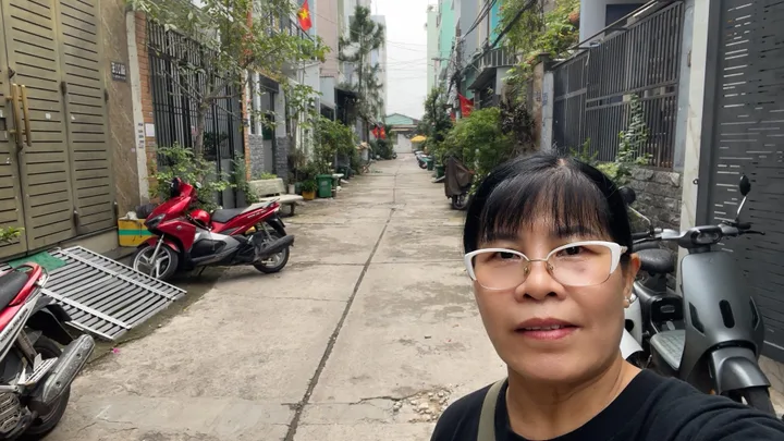 Gần chợ, gần trường học -hẻm 5,5mngay  hương lộ 2 , DT 72 m2 - 4,8 tỷ