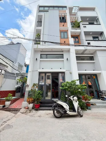 Bán Nhà 50m2- 5 lầu nhỉnh 9 tỷ khu compound hẻm ô tô Lê Quang Định