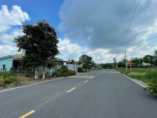 BÁN 1.100M2 SẴN 400M2 THỔ CƯ CẠNH KCN , MT NHỰA, DÂN ĐÔNG 0969.950.161