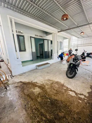 Cho thuê  nhà nguyên căn Mặt tiền củ chi - vĩnh hải cũ ( mặt tiền đắc địa) ngay biển. Dt 220m2. Giá 28tr/tháng