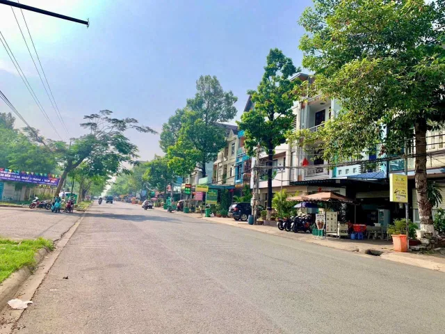 Bán Nhà cấp 4, DT 100M2, Đường 8M, Sổ Thổ Cư, kDC Đinh Thuận, Phường Tân Hiệp.