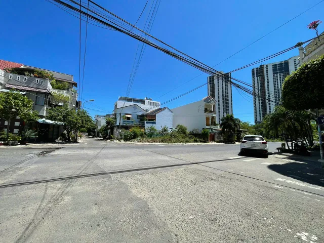 Bán lô đất đường Vũ Hữu Hòn Xện - Nha Trang. Dt 80m2. Giá 5.6ty