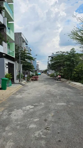 BÁN NHÀ ĐẸP 4 TẦNG 65m2 , HẺM XE HƠI 8M , CHỈ 5.6 TỶ. P BÌNH CHIỂU, P TAM BÌNH. THỦ ĐỨC.