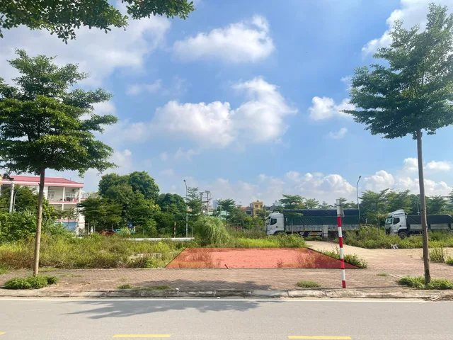 Bán Lô đất 90m2, giá 14.9 tỷ, cạnh Trụ sở Đảng ủy xã Đại Thanh, Hà Nội