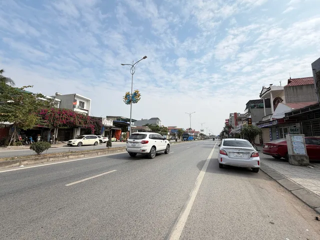 Bán Đất 71m2 mặt đường 359 Ngũ lão có sẵn nhà  giá 4 tỉ6.l/h:076.231.9990 e Thúy