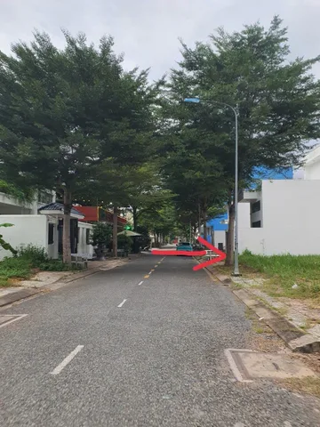 Bán Đất 100m2 có sẵn 100 m2 thổ cư giá 3.9 tỷ tại Đường số 11 Thị trấn Bến Lức Huyện Bến Lức Long An( KDC Đường 10 Tân Thuận)