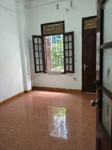 Cho thuê nhà nguyên căn trong ngõ, oto đỗ cửa, Đường Hoàng Công Chất, Quận Bắc Từ Liêm