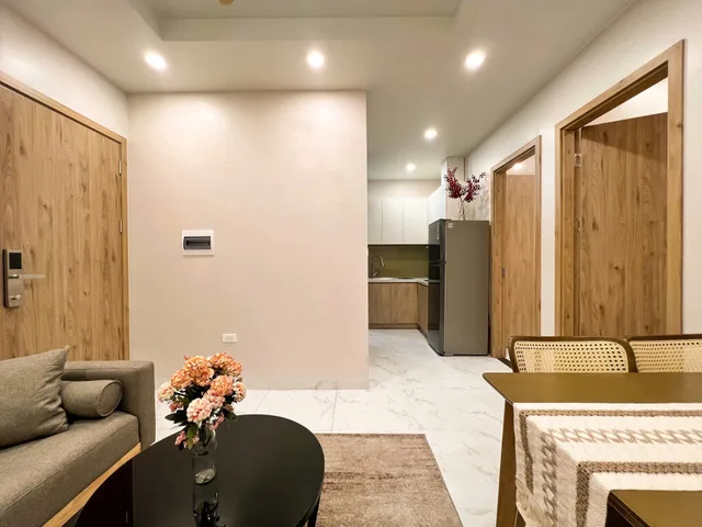 Cho thuê Căn 2 ngủ 42m2 Full đồ đẹp thoáng giá 12.5 triệu tại 279 Đội Cấn