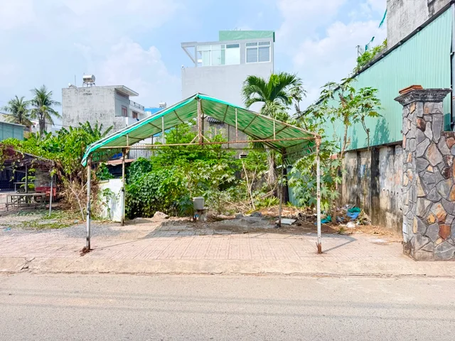 ĐẤT MẶT TIỀN – NGAY VINHOMES QUẬN 9 - DT 74M2 (5.5x14) - ĐƯỜNG 10M - CHỈ 4.1 TỈ