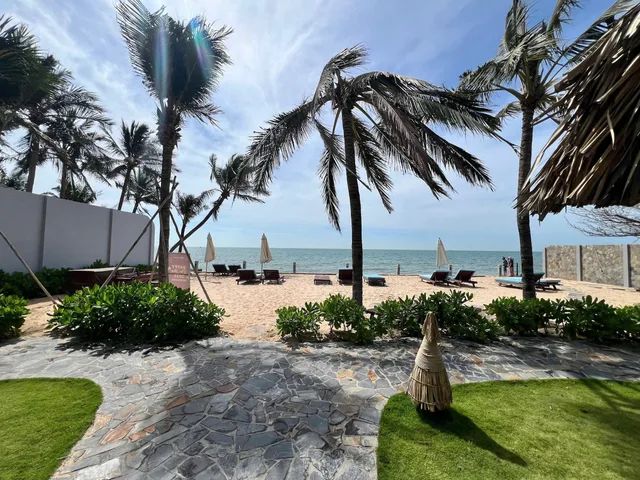Bán resort 4000m2 mặt tiền biển Nguyễn Đình Chiểu, Mũi Né lô hiếm