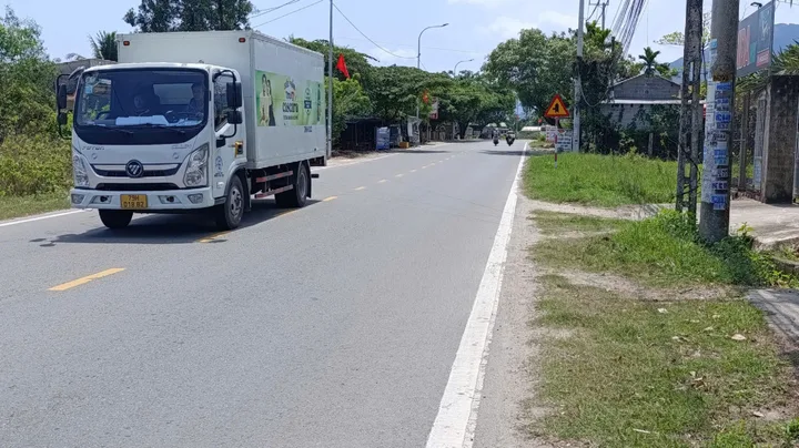 LVCC MẶT TIỀN ĐƯỜNG NHỰA HƯƠNG LỘ 39 – SUỐI HIỆP, DIÊN KHÁNH. Dt 418.4m2. Giá 3.400ty