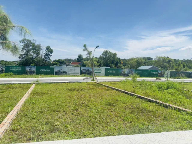 Bán Đất 100m2 có sẵn 100 m2 thổ cư giá 2 tỷ tại Đường Quốc Lộ 21A Tân Xã Huyện Thạch Thất Hà Nội