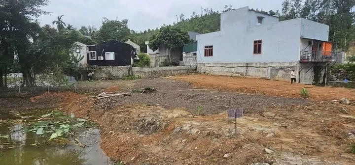Bán Đất 1799m2 có sẵn 800 m2 thổ cư giá 8.99 tỷ tại Xã Ngọc Phụng Huyện Thường Xuân Thanh Hóa