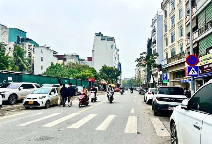BÁN NHANH SIÊU PHẨM HIẾM CÓ NHÀ MẶT PHỐ VIP TRUNG TÂM QUẬN ĐỐNG ĐA-DT 120M2 MẶT TIỀN 9.5M-GIÁ 77.8TỶ