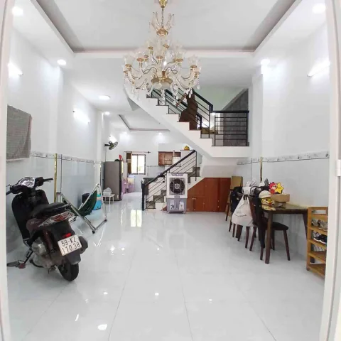 Bán nhà An Dương Vương 67m2 2 tầng chỉ 5 tỷ nhỏ, sổ đẹp chuẩn AL60