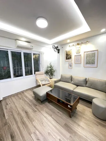 Nhà Trương Định 30m², 5 tầng + 1 tum, ô tô tránh, giá 9 tỷ