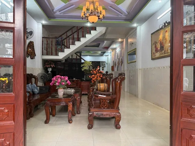 Bán Nhà riêng 120m2 có sẵn 120 m2 thổ cư giá 5.9 tỷ tại Đường Trương Thị Hoa Phường Tân Thới Hiệp Quận 12 TP. Hồ Chí Minh