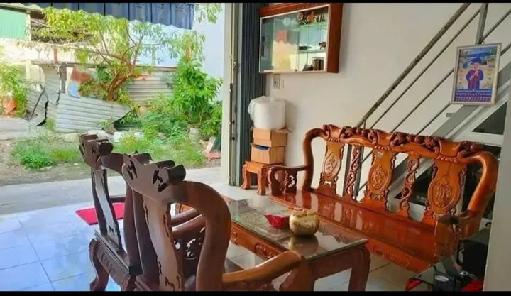 Cần bán nhà cấp 4 nhỏ xinh hướng đông nam thoáng mát vị trí  khu vực ngay cổng chợ Vĩnh Trường - đường Võ Thị Sáu hẻm ô tô... Dt 49.5m2. Giá 2.8ty