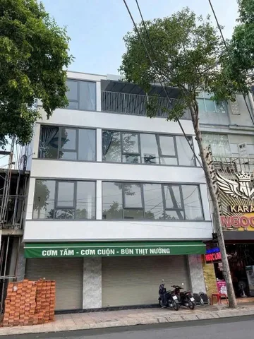 CHO THUÊ NHÀ NGUYÊN CĂN ĐƯỜNG HOÀNG DIỆU - NHA TRANG. Dt 50m2. Giá 50tr/tháng