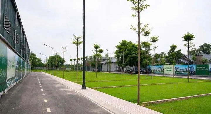 Bán Đất 100m2 có sẵn 100 m2 thổ cư giá 2.5 tỷ tại Đường Quốc Lộ 21A Tân Xã Huyện Thạch Thất Hà Nội