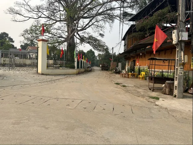 BÁN ĐẤT VÂN HÒA - BA VÌ 300M² - MẶT TIỀN 10M