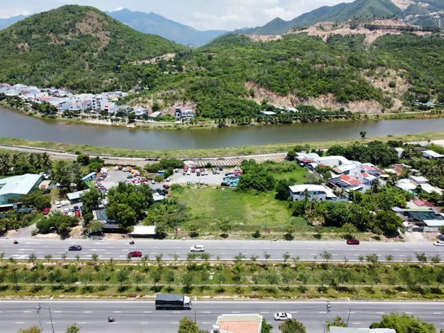 Bán Đất 1700m2 giá 17 tỷ tại Xã Vĩnh Thái Thành phố Nha Trang Khánh Hòa