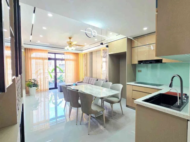 🔥 BÁN NHÀ THẠCH BÀN LONG BIÊN – 50M² – 6 TẦNG THANG MÁY – GARA Ô TÔ – 12 TỶ