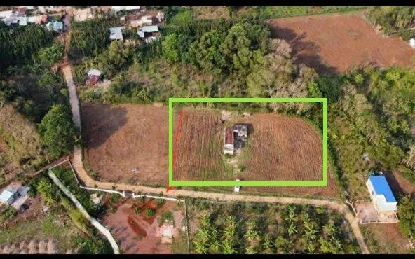 Bán Đất đẹp sẳn nhà có 150m thổ . Mt nhựa Đường suối Nghệ An