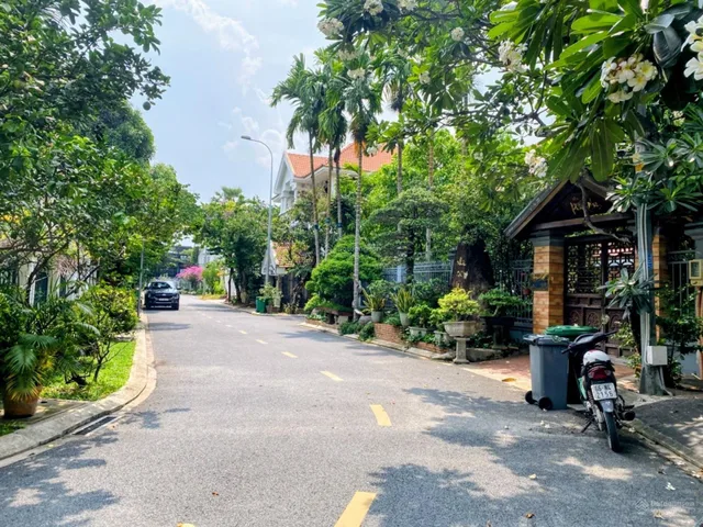 Bán Nhà riêng 275m2 có sẵn 275 m2 thổ cư giá 85 tỷ tại Đường Nguyễn Văn Hưởng, Phường Thảo Điền Phường Thảo Điền Thành phố Thủ Đức TP. Hồ Chí Minh