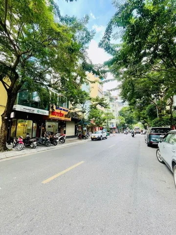 Nhà mặt phố Nguyễn Du phường Hai Bà Trưng, 7 tầng thông sàn, kinh doanh đắc địa.