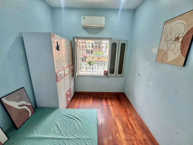 Cho Thuê phòng 18m thoáng sáng giá rẻ 2tr7 Ngõ 575 Kim mã, Ba đình
