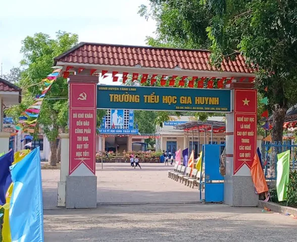 Bán Đất 3011.5m2 có sẵn 200 m2 thổ cư giá 1.99 tỷ tại Xã Gia Huynh Huyện Tánh Linh Bình Thuận