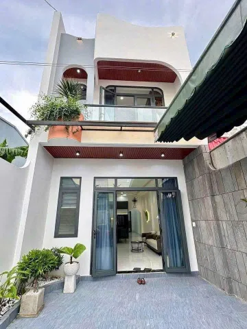 Nhà lầu 80m2 sổ riêng, full thổ cư giá 2.09 tỷ ngay Tân Triều